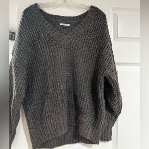 American Eagle V Neck Sweater in Dark Gray